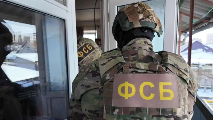 ⚡️Сотрудник украинского ЦСН «Юг» Иван Кринов, выдавая себя за офицера ФСБ, через Telegram завербовал крымчанина.