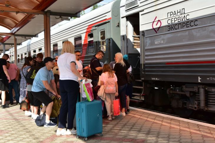 Поезда «Таврия» продолжают курсировать по изменённому маршруту: часть рейсов задерживается