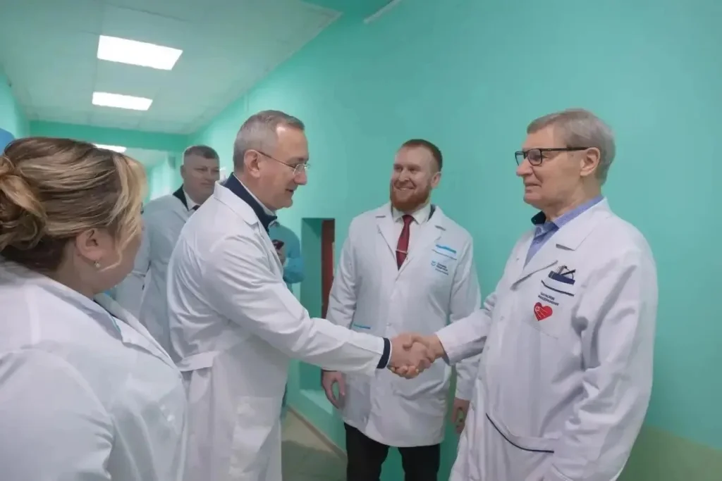 Владислав Шапша поздравил калужских медиков с профессиональным праздником 