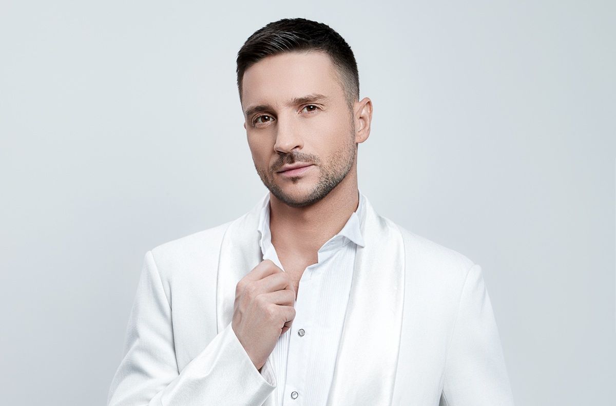 Сергей Лазарев пригласил пловчиху из Обнинска Алину Гайфутдинову на свой концерт