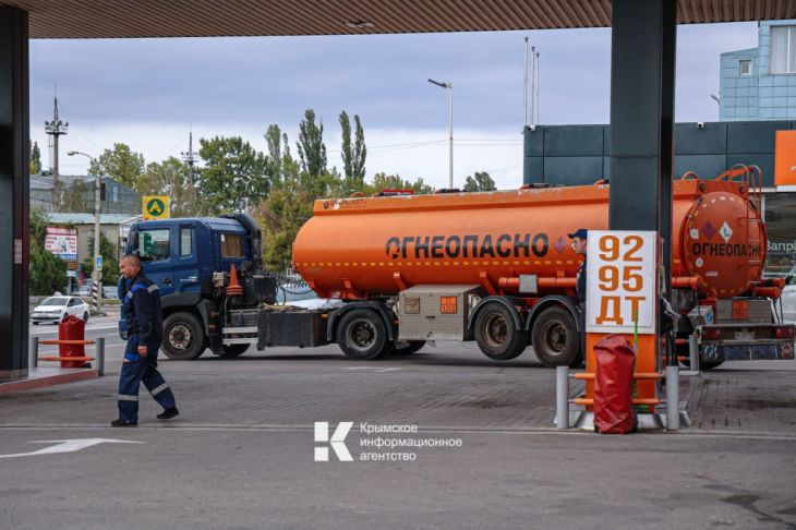 В Раздольненский район завезли 95-й и дизель: на сколько машин хватит