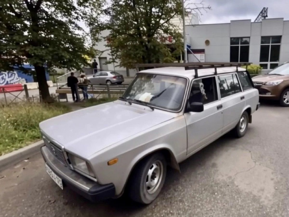 В Обнинске разрешилась ситуация с брошенным автомобилем на вокзале