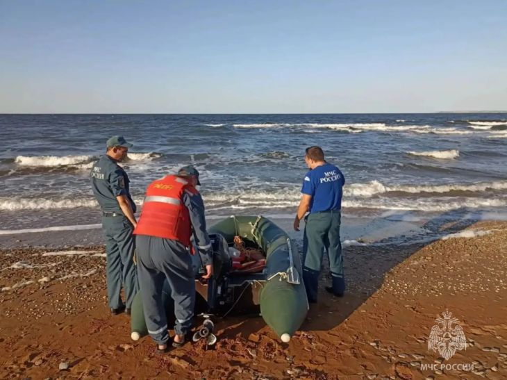 Четверых мужчин в шторм унесло в Азовское море