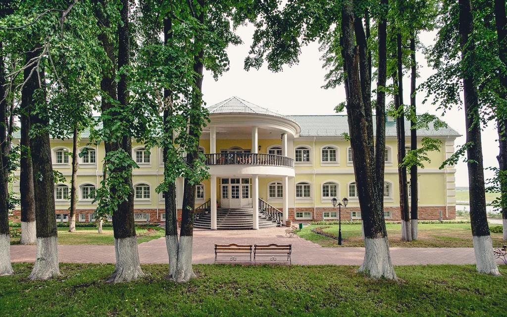 Отель-заповедник «Лесное»: отдых среди тишины и красоты калужской природы