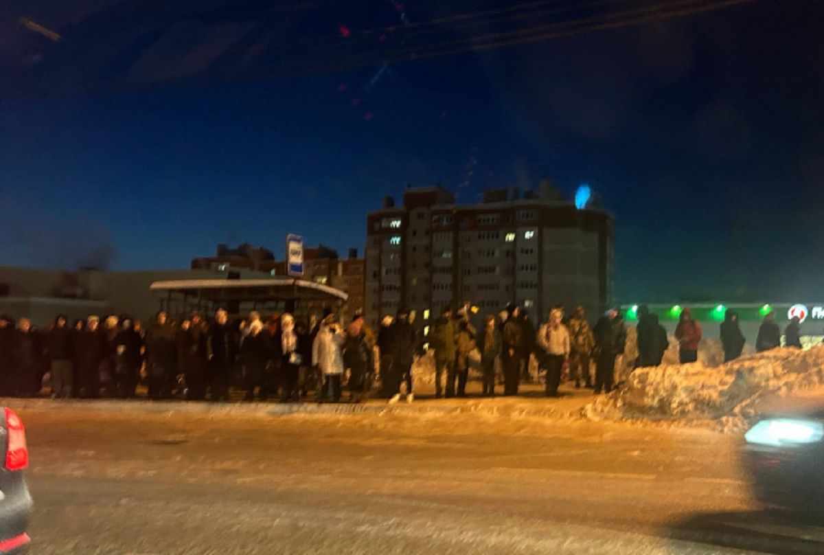 Сотни жителей не могут выехать с Правого берега Калуги в аномальный холод