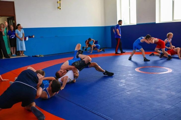 В Форосе открыли новый зал для занятий спортивной борьбой