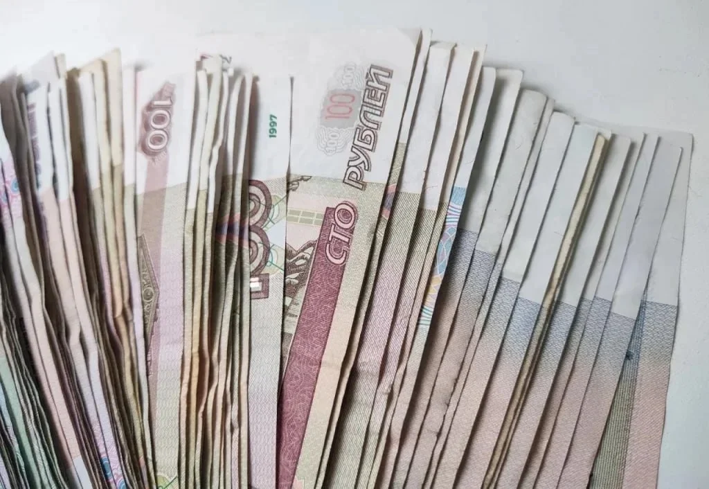 Жителю Дзержинского округа грозит колония из-за отказа платить алименты отцу
