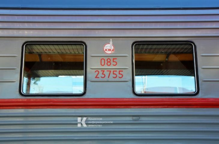 Семь поездов Таврия задерживаются: график