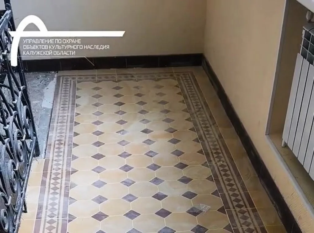 В калужской Ковригинской богадельне восстанавливают исторический узор пола 