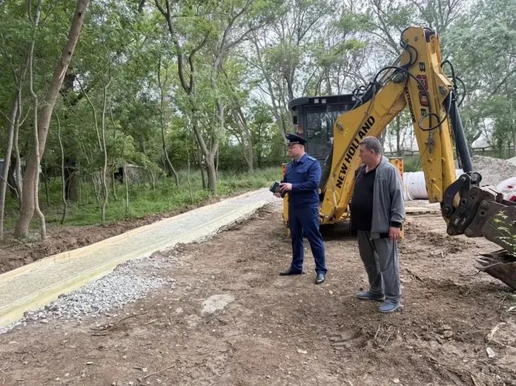 Подрядчику напомнили о сроках ремонта Мойнакского парка в Евпатории