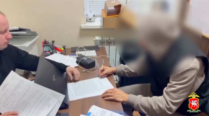 15 миллионов за четыре месяца: в Москве задержали афериста, обналичивавшего похищенные у россиян деньги