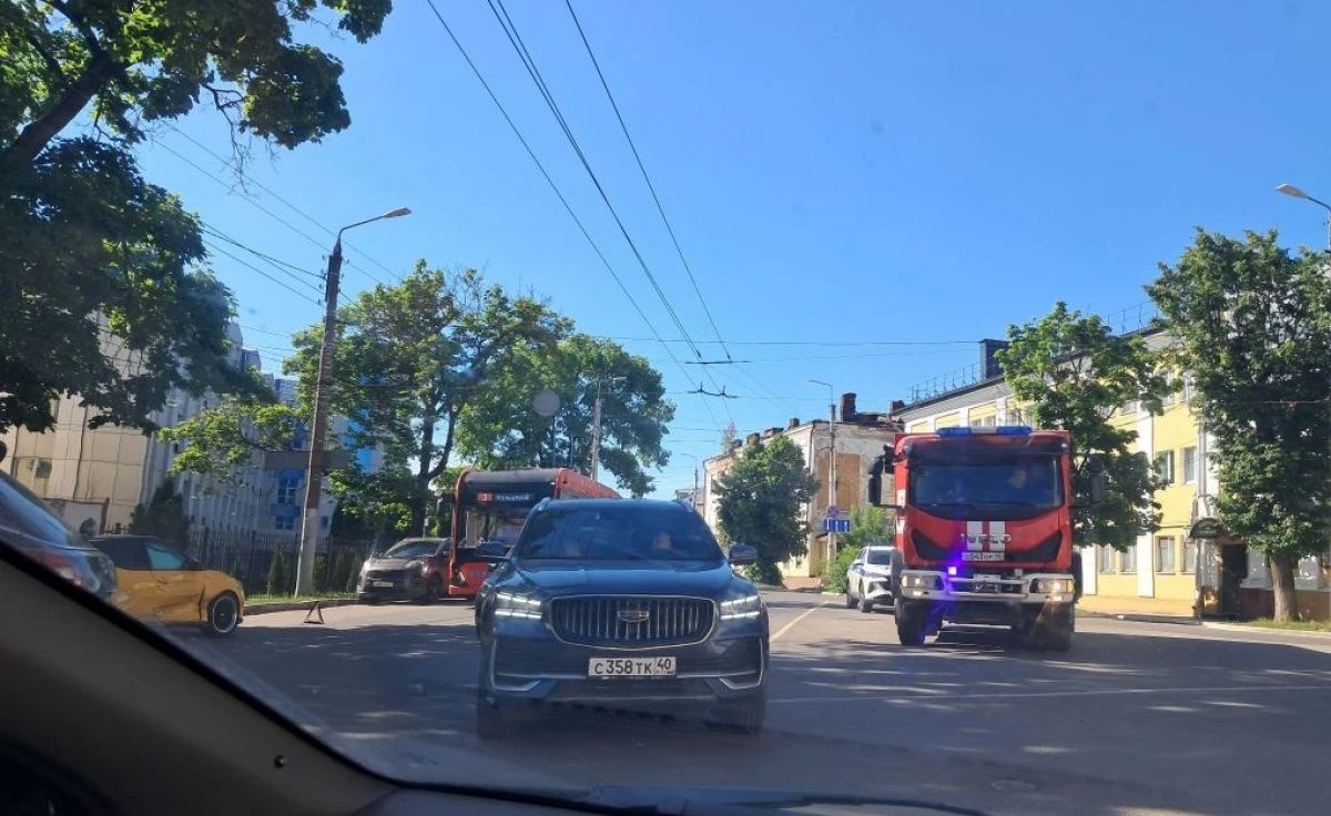 ДТП на улице Кутузова в Калуге парализовало движение в центре города