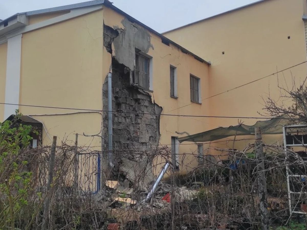 Жительницы аварийного дома на Воскресенской улице в Калуге отказались переезжать в маневренный фонд
