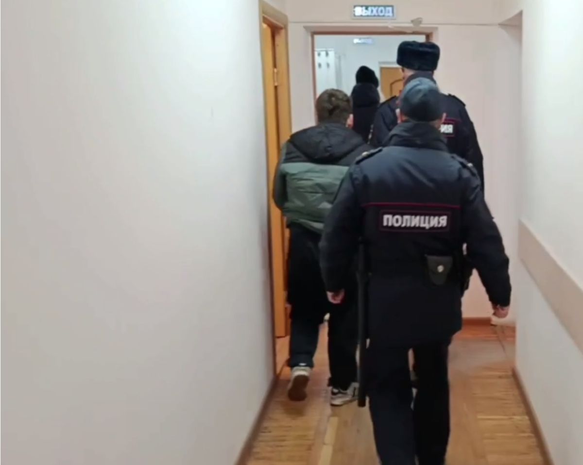 Юный оренбуржец под видом налоговика обобрал калужскую пенсионерку