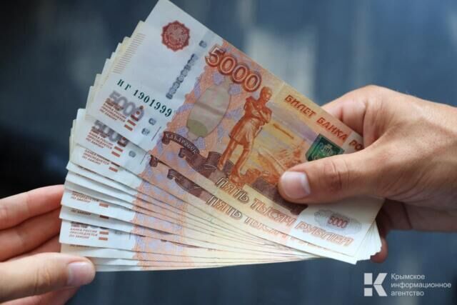Почти миллион рублей алиментов задолжал житель Нижнегорского района