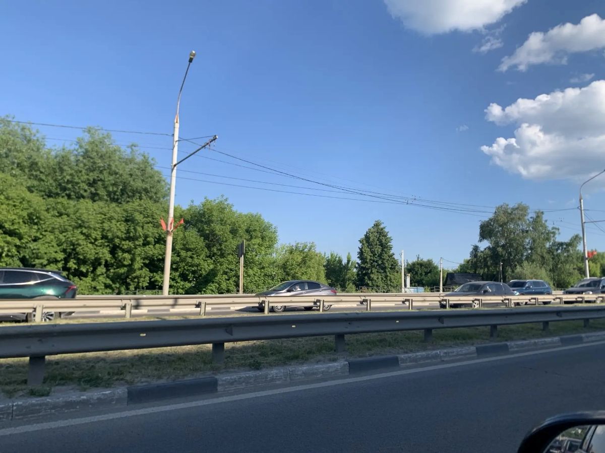 У Гагаринскогог моста в Калуге возникла серьезная пробка из-за дорожных работ