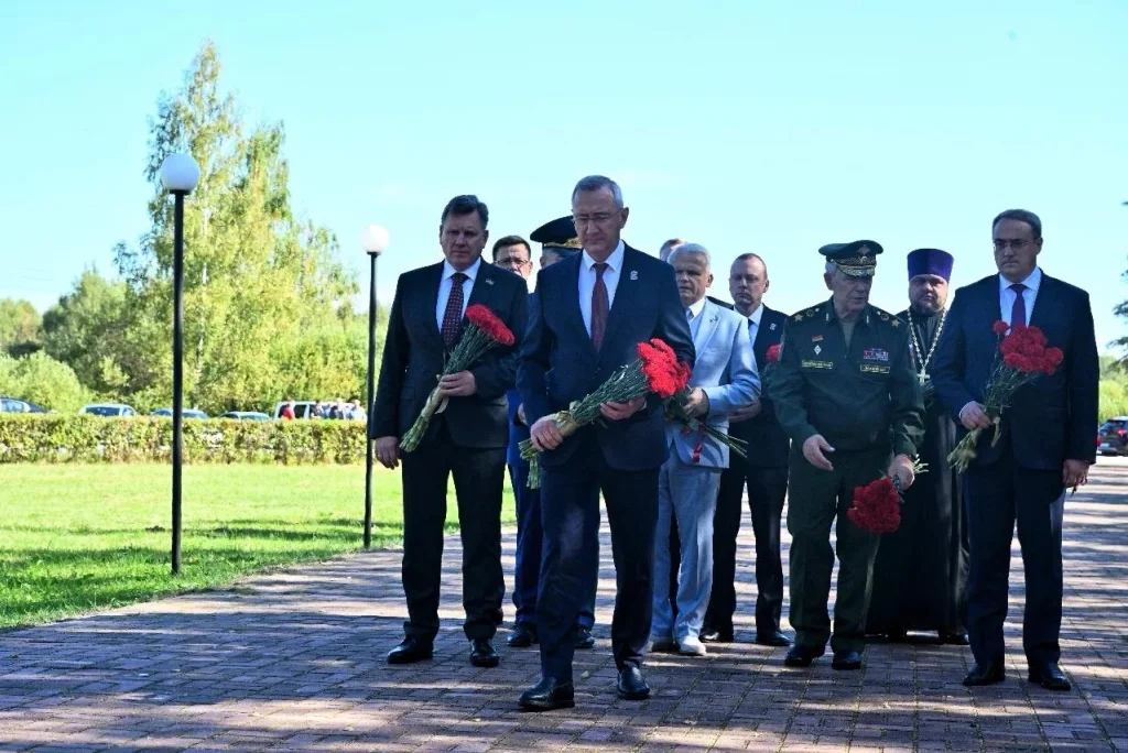 Владислав Шапша приехал на Безымянную высоту в Куйбышевском районе